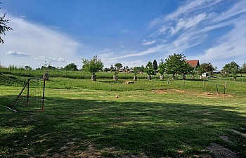 Fotbalové hřiště.