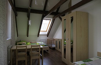 Ložnice pro 4 osoby.